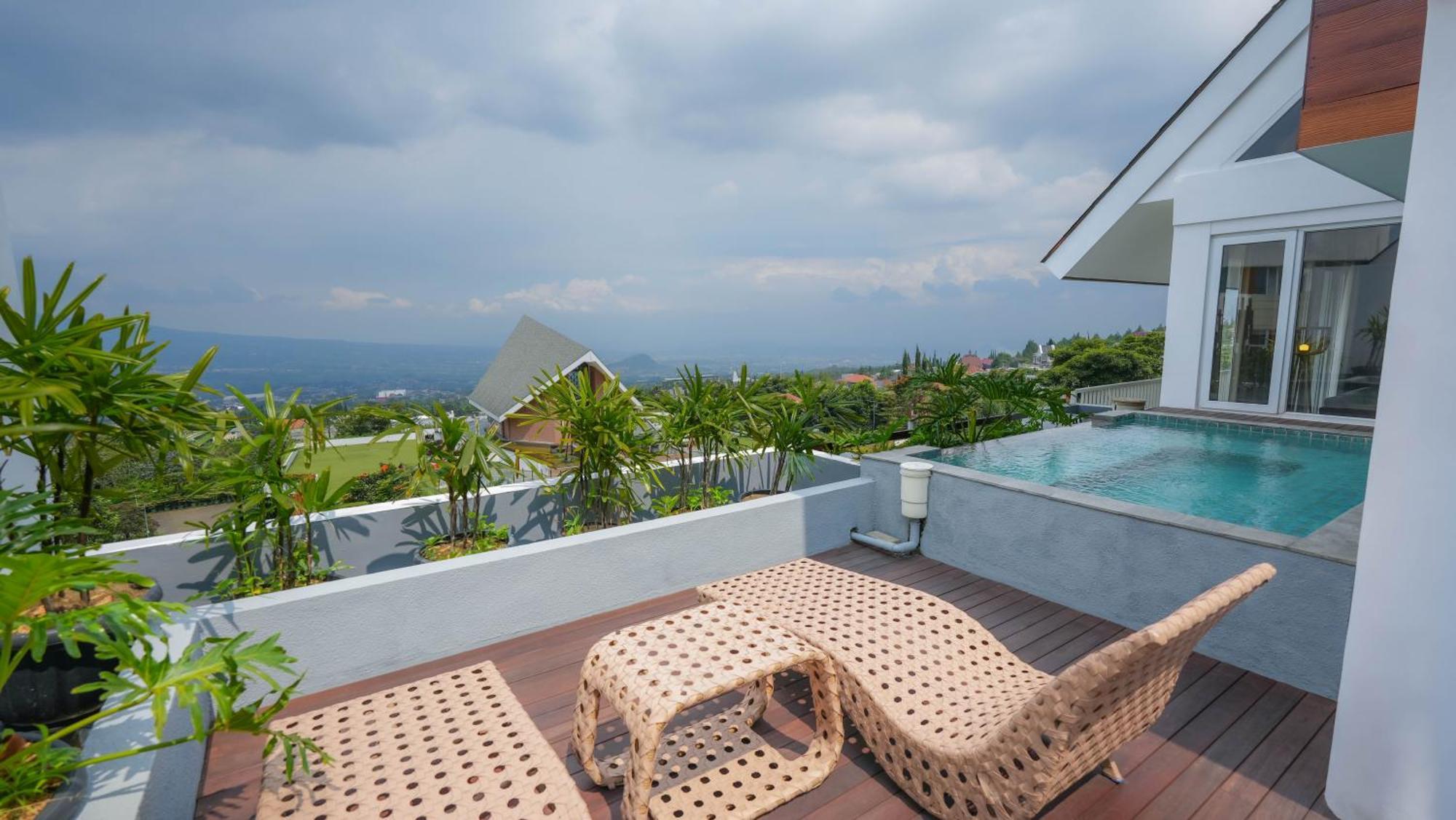 Amartahills Hotel And Resort Batu  Værelse billede