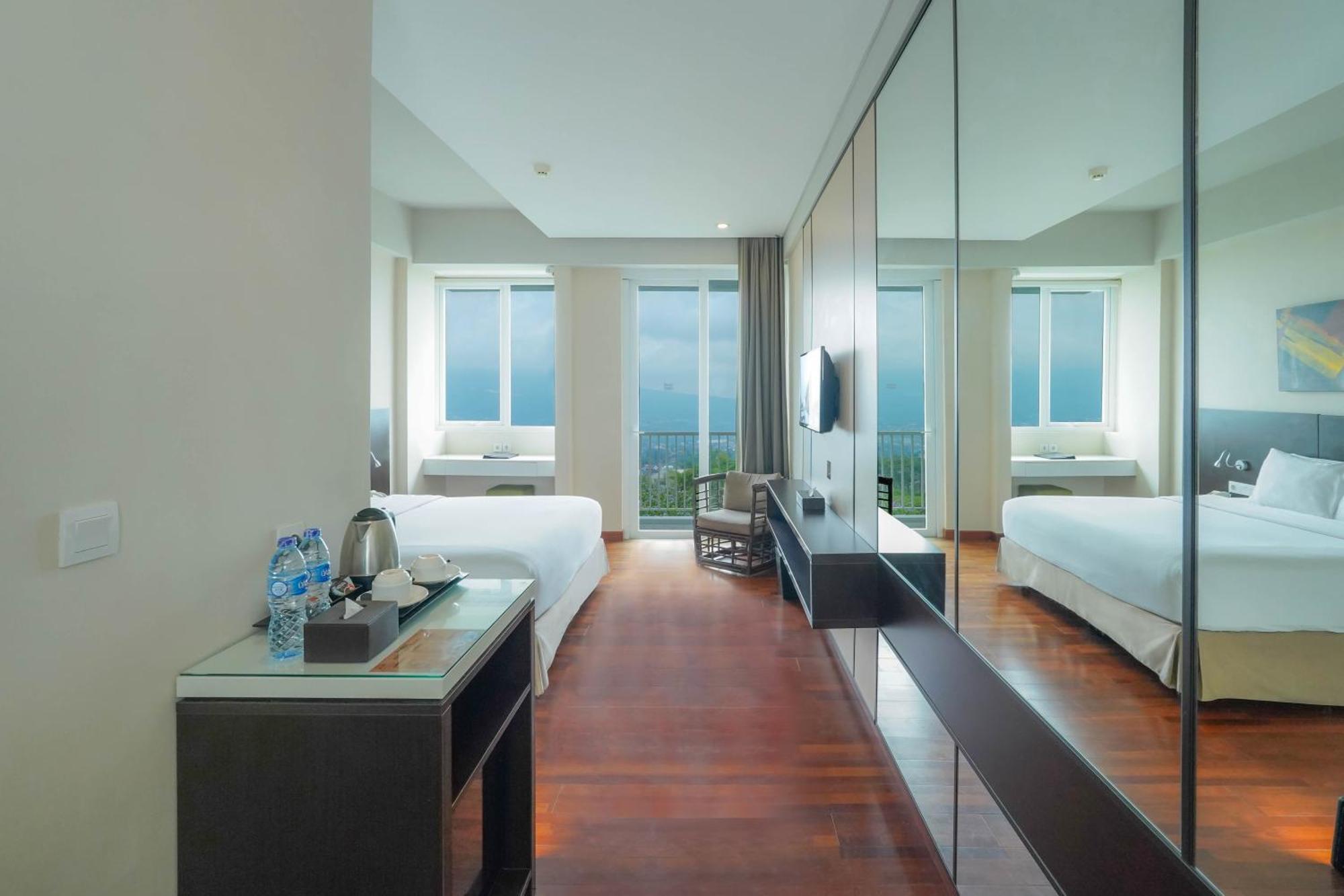 Amartahills Hotel And Resort Batu  Værelse billede